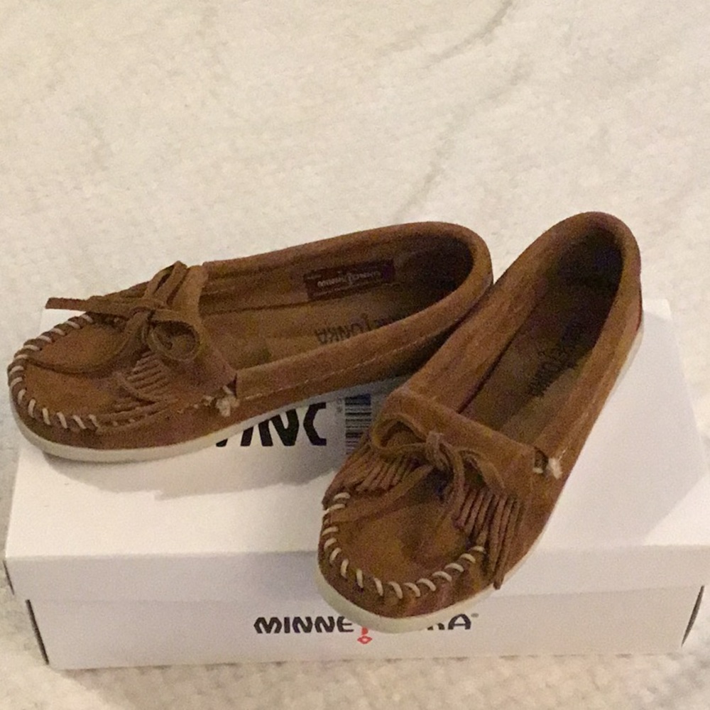 Minnetonka Moccasins Size 5